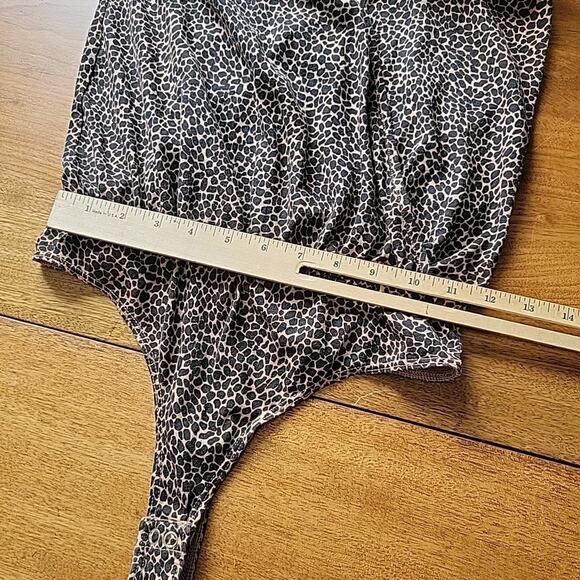 N:Philanthropy Peppermint Leopard Print Crossover Wrap Bodysuit XS Sugar Cheetah - Picture 8 of 11